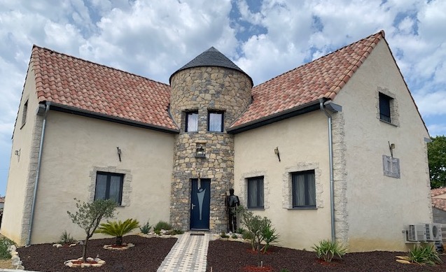 vente ST HILAIRE DE BRETHMAS MAISON DE 214M2 | SB Immobilier